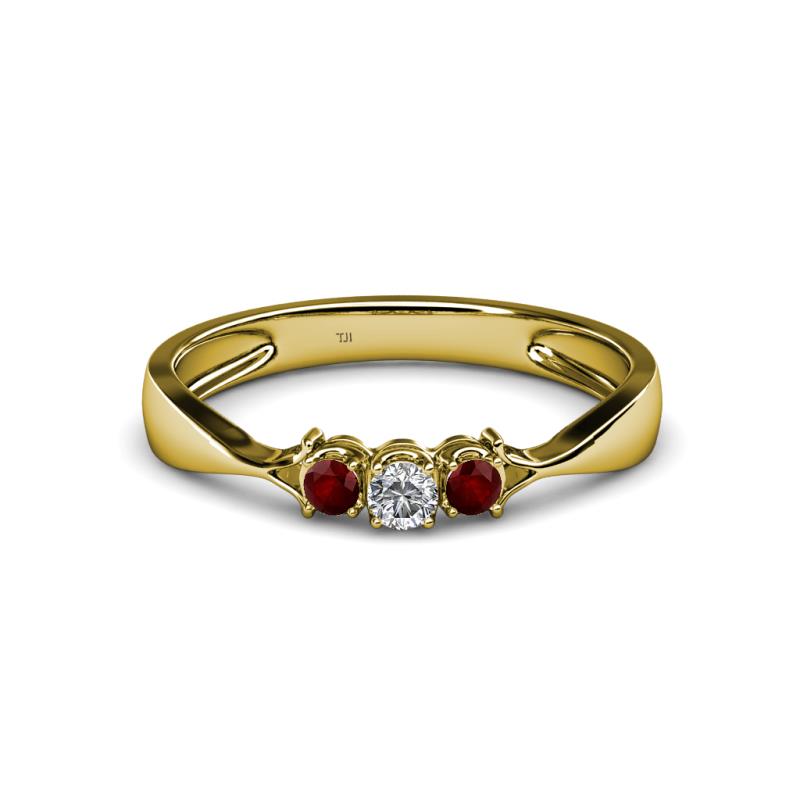 Rylai 0.18 ctw Natural Diamond (2.70 mm) and Red Garnet Three Stone Engagement Ring  