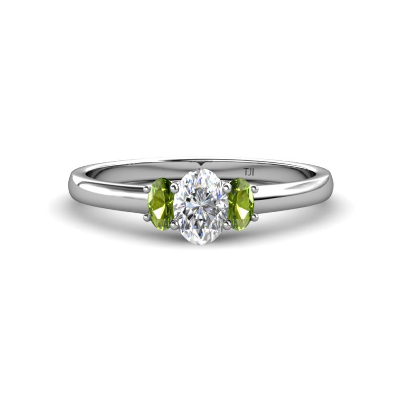 Gemma 1.35 ctw GIA Certified Natural Diamond Oval Cut (7x5 mm) and Peridot Trellis Three Stone Engagement Ring 
