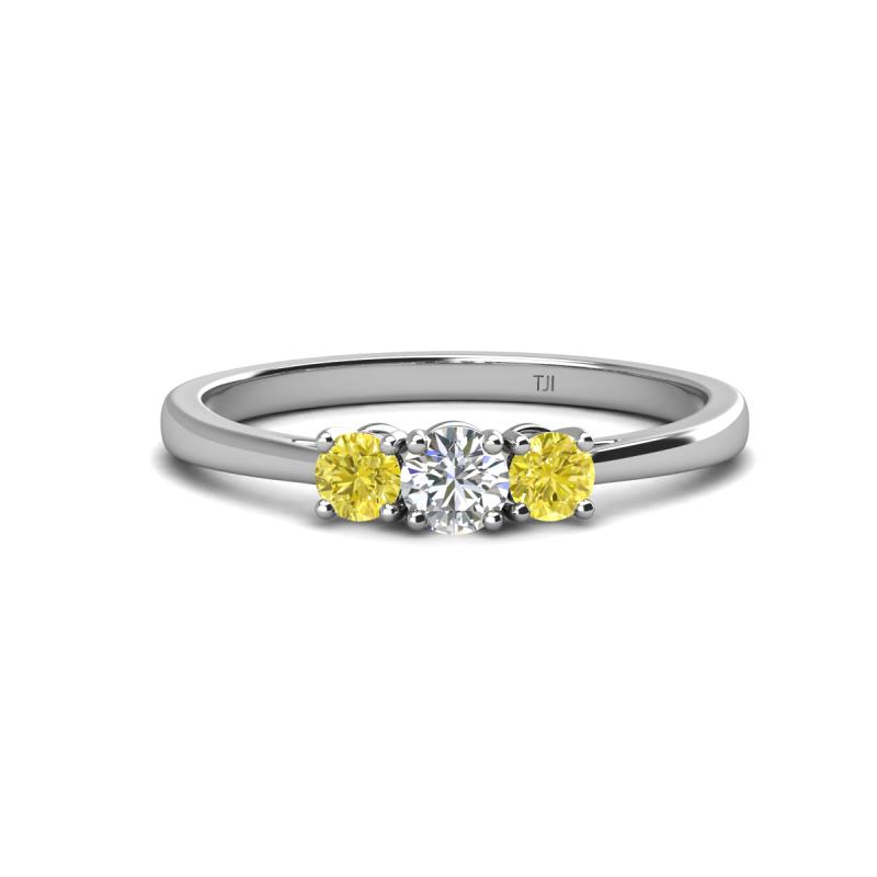 Quyen 0.53 ctw (4.00 mm) Round Yellow Diamond and Lab Grown Diamond Three Stone Engagement Ring  